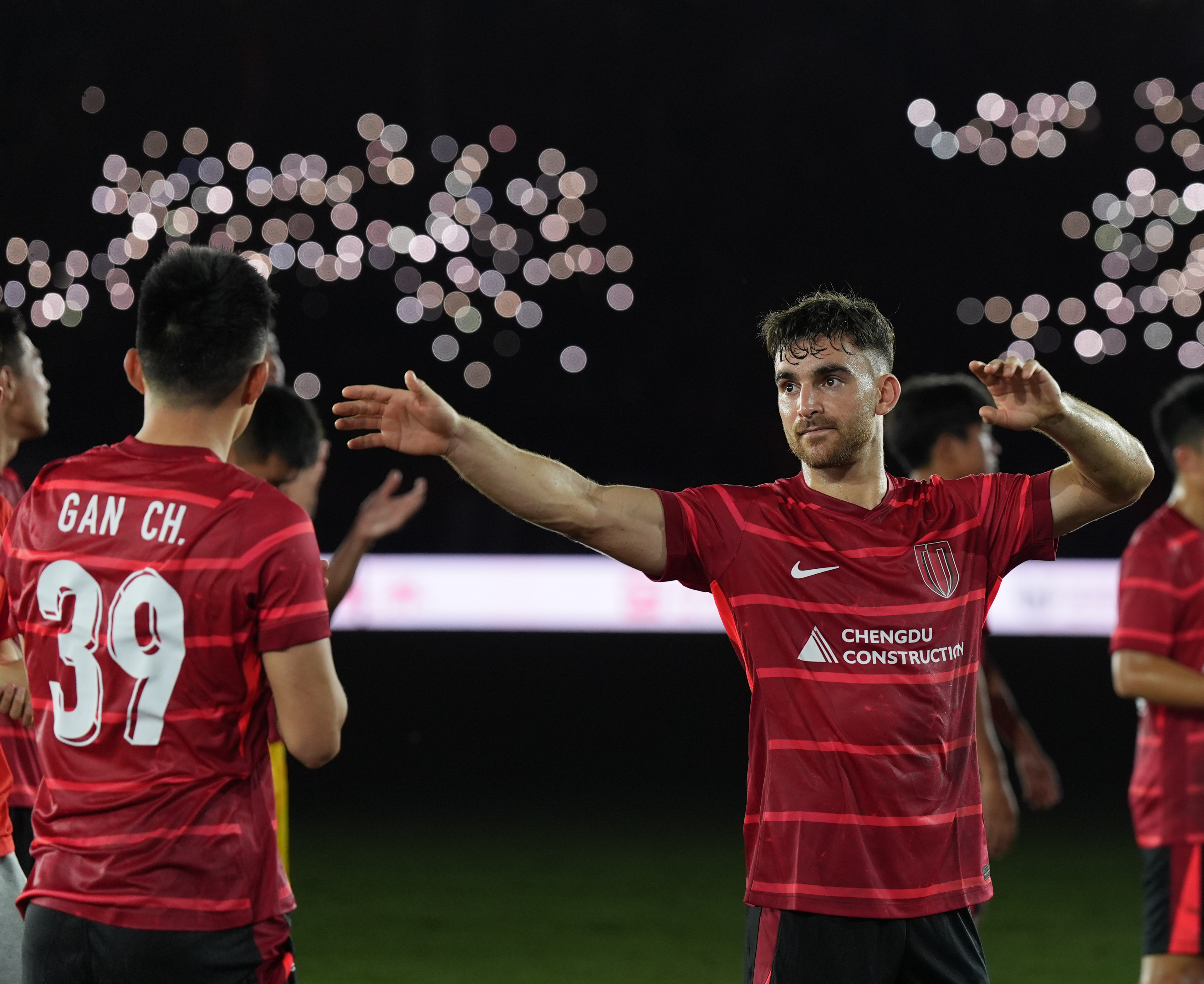 开云官网-包含曼城迎全明星赛关键赛，国际比赛日篮板制胜，底气十足，球队文化再被提及的词条